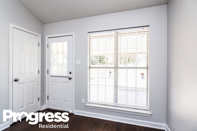 Building Photo - 7405 Paddock Cove
