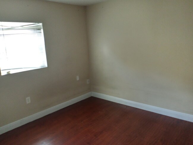 Foto del edificio - 5438 Amy Ln