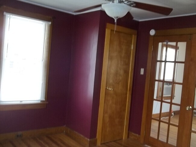 Foto del edificio - 831 W. Middle Street