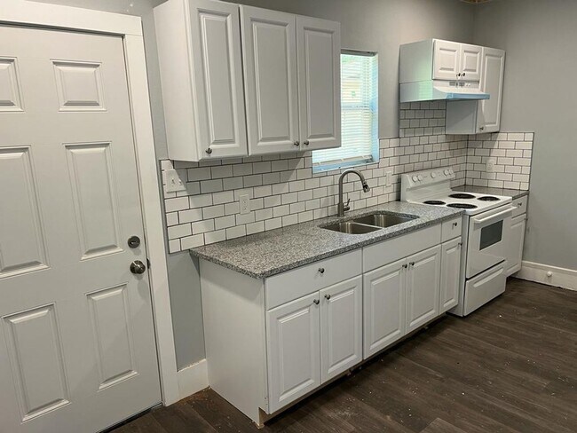 Foto del edificio - 434 S High St