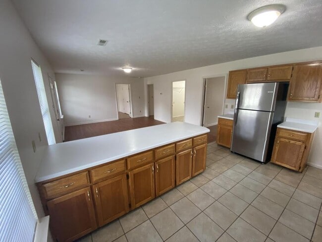 Building Photo - 409 Sara Leigh Dr