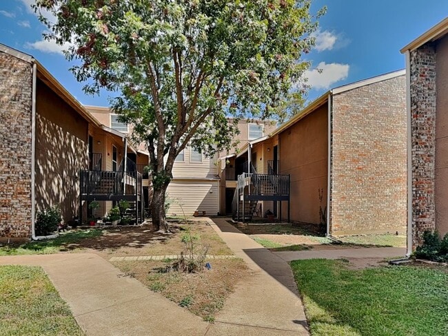 COMING SOON IN FORT WORTH! - COMING SOON IN FORT WORTH! House