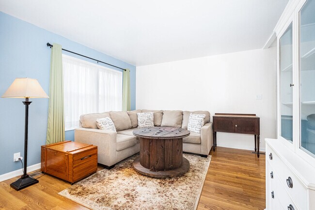 Foto del edificio - 531 Glen Ave