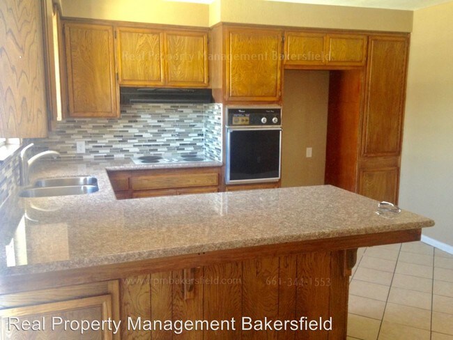 Foto del edificio - 8616 Butternut Ave
