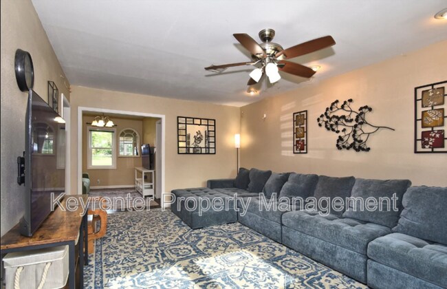 Foto del edificio - 736 N Gary Pl