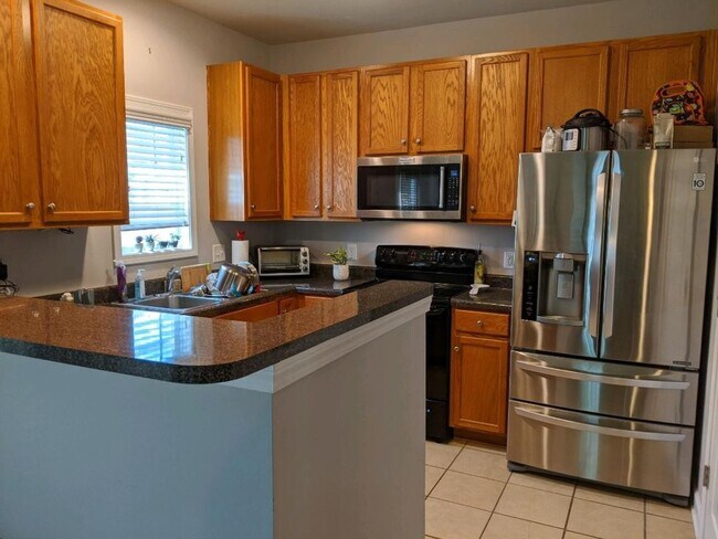 Foto del edificio - Huntersville with Fenced Yard