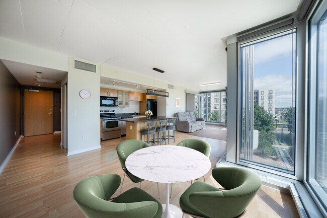 Building Photo - 8151 33rd Ave S