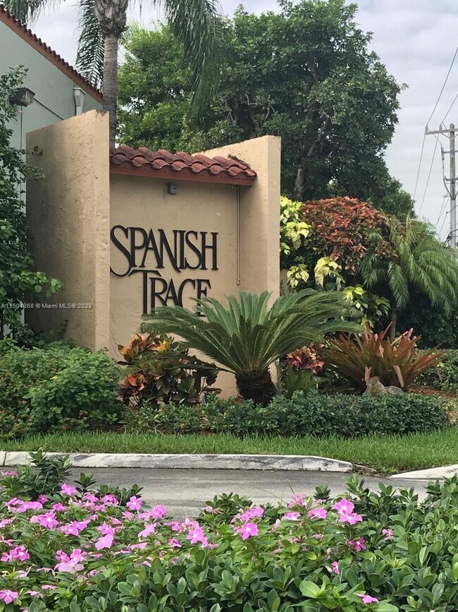 Foto del edificio - 10790 N Kendall Dr