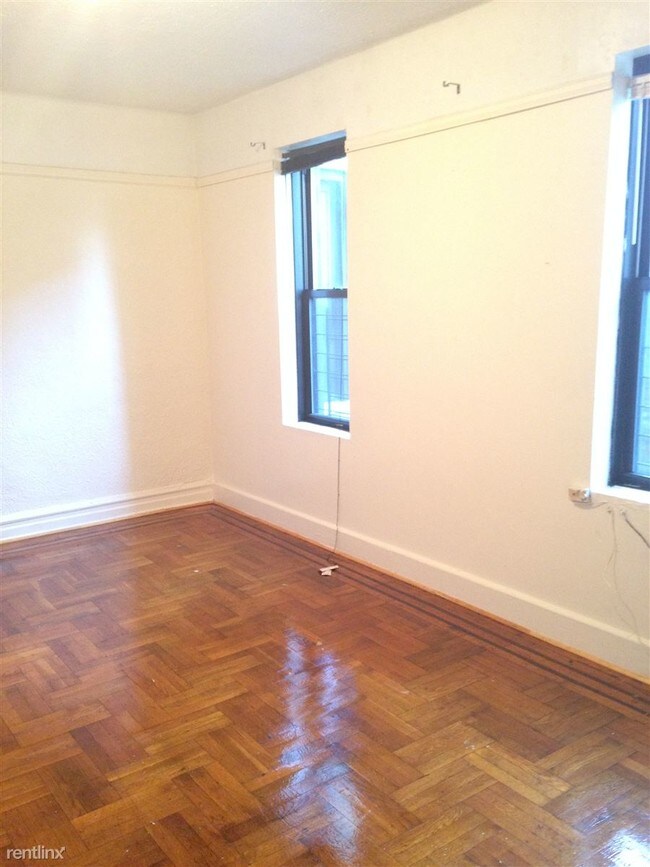 Foto del edificio - 2104 Caton Ave