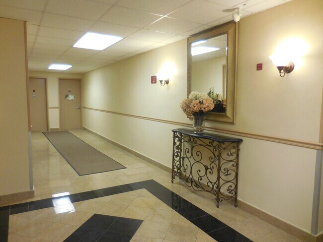 Hallways - 101 Jackson Ave