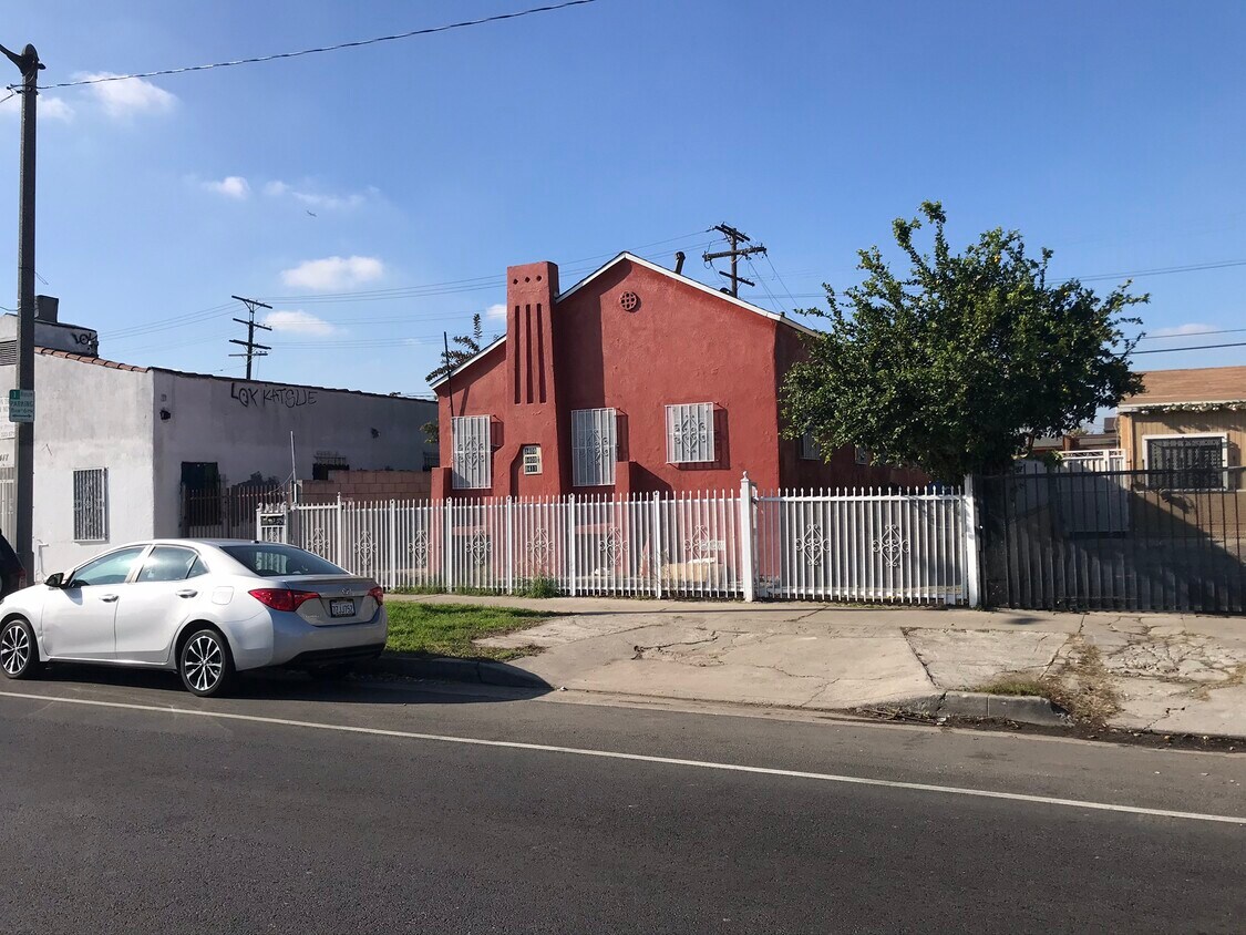 Primary Photo - 8411 S Central Ave