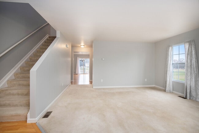 Foto del edificio - 8274 Cypress Way