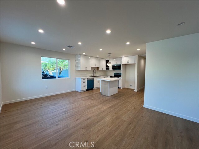 Building Photo - 11613 Eldridge Ave