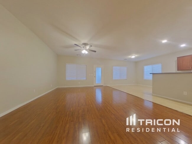 Foto del edificio - 16774 W Hammond St