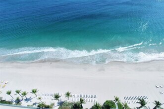 Building Photo - 3900 Galt Ocean Dr