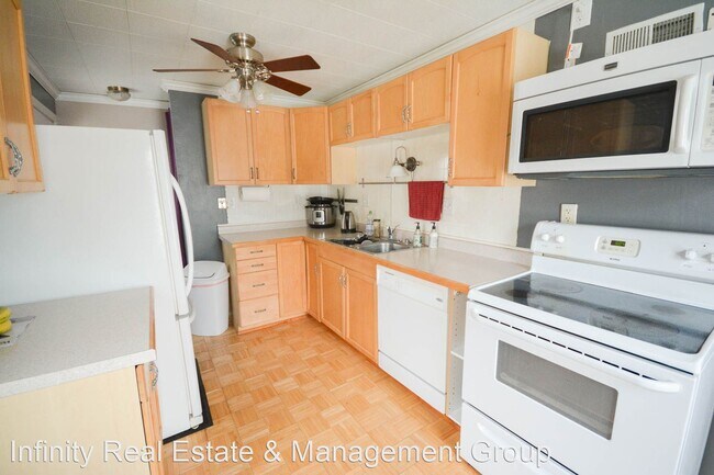 Building Photo - 2 br, 1 bath House - 624 5th Ave SW