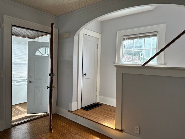 Building Photo - YOU WILL LOVE THIS HOME . CALL NOW FOR APPOINTMENT !!!