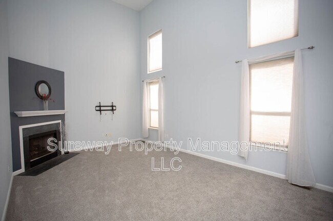 Foto del edificio - 68 Stoneham Dr