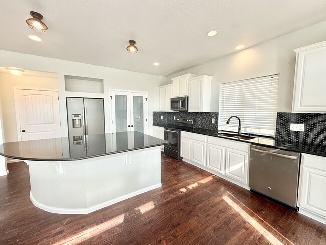 Photo - 3403 Yellowwood Ln House