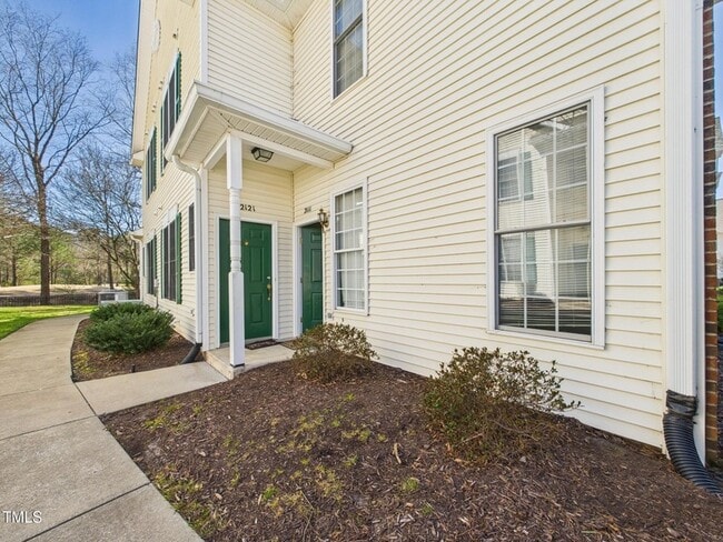 Building Photo - 2111 Kudrow Ln