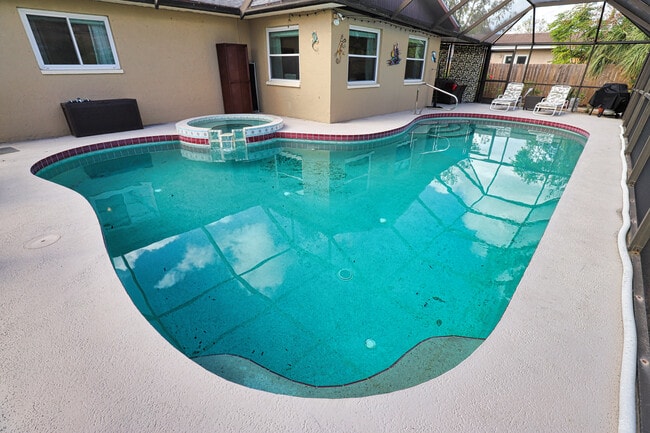 Foto del edificio - 4215 Pandora Rd