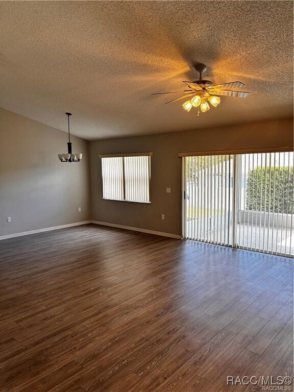 Foto del edificio - 5220 W Mountainview Cir