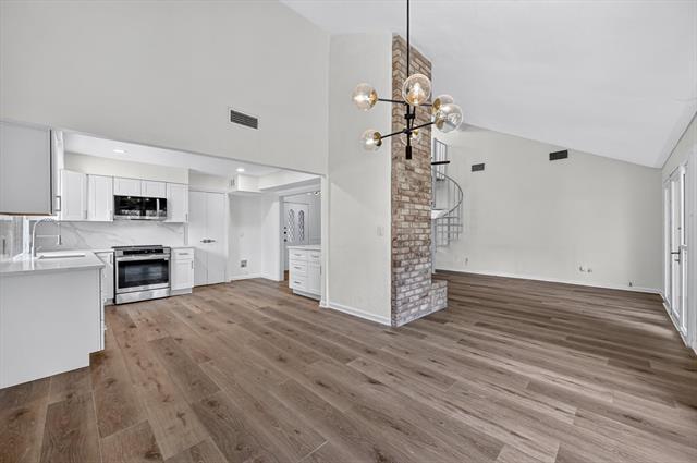 Building Photo - 4610 Bellefontaine Ct