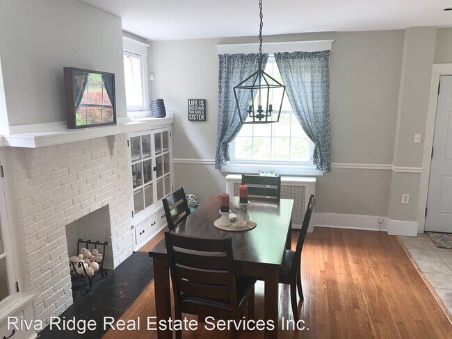 Building Photo - 3 br, 1 bath House - 237 Cascade Road