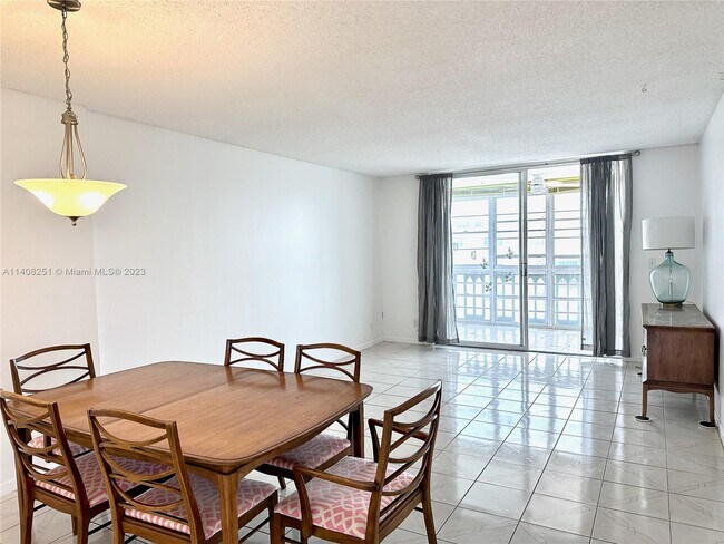 Foto del edificio - 420 NE 12th Ave