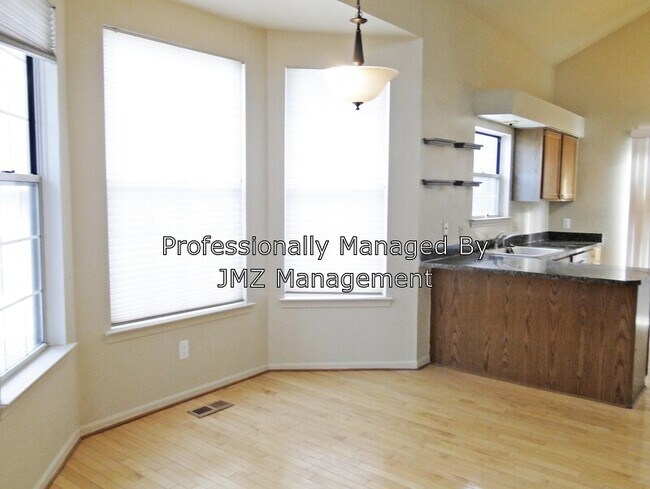 Building Photo - 6775 Stonehedge Ct
