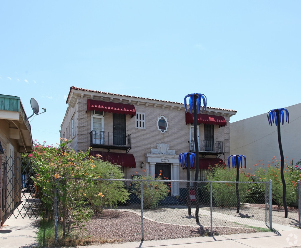 Primary Photo - 1009 N 1st St