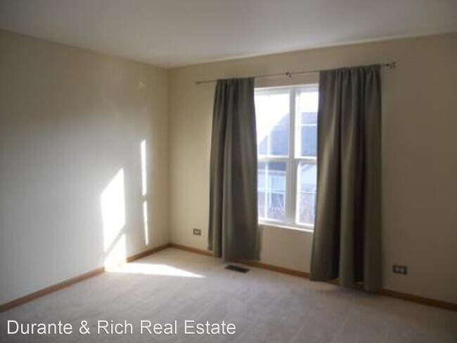 Foto del edificio - 2 br, 2.5 bath House - 1064 Chadwick Drive