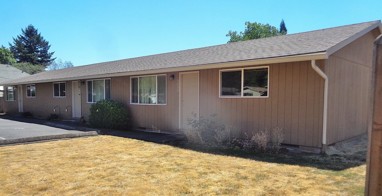 9840 SE Amherst St, Clackamas, OR 97015 Apartments in Clackamas, OR