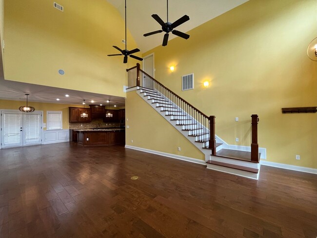 Building Photo - Riegel Pointe