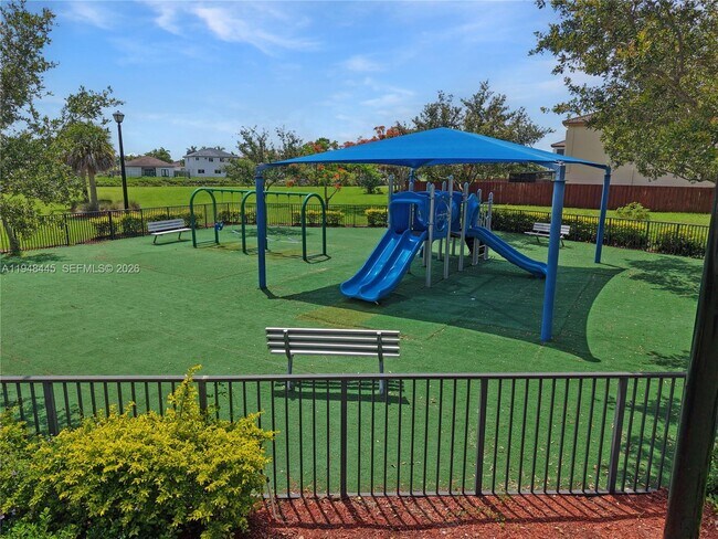 Foto del edificio - 10011 SW 231st Ln