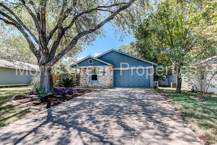 Foto principal - 2703 Holly Springs Ct