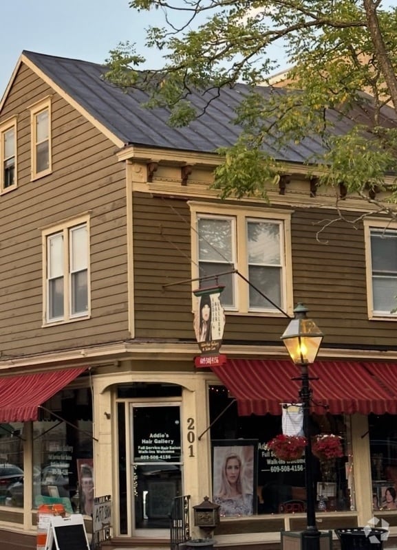Building Photo - 201 Farnsworth Ave