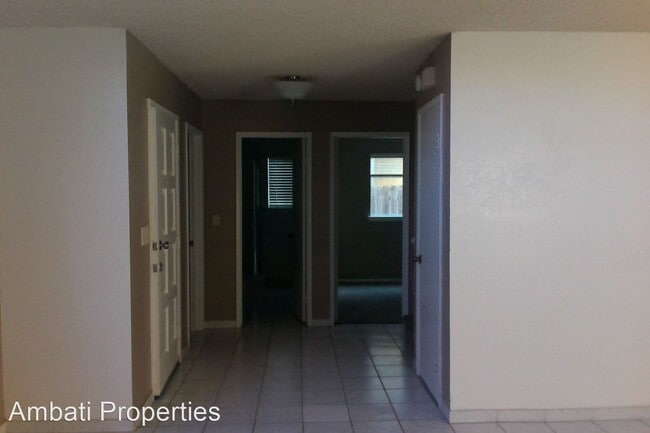 Building Photo - 3 br, 3 bath House - 9508 N 10th St.