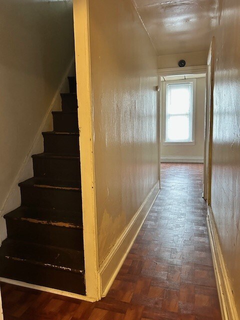 Building Photo - 220 S 13th St