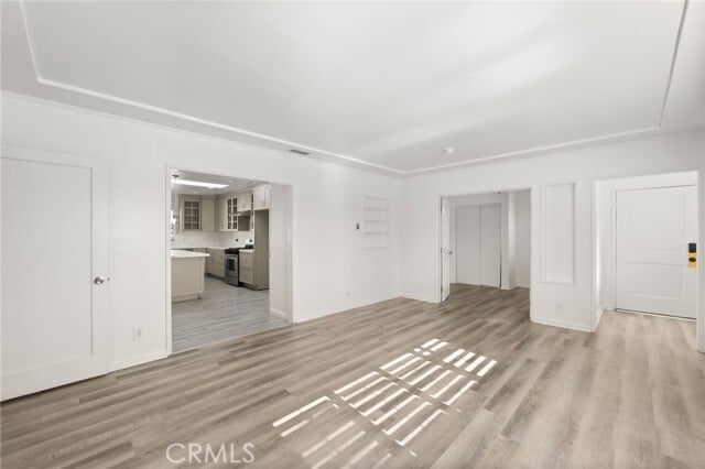 Building Photo - 587 E Arrow Hwy