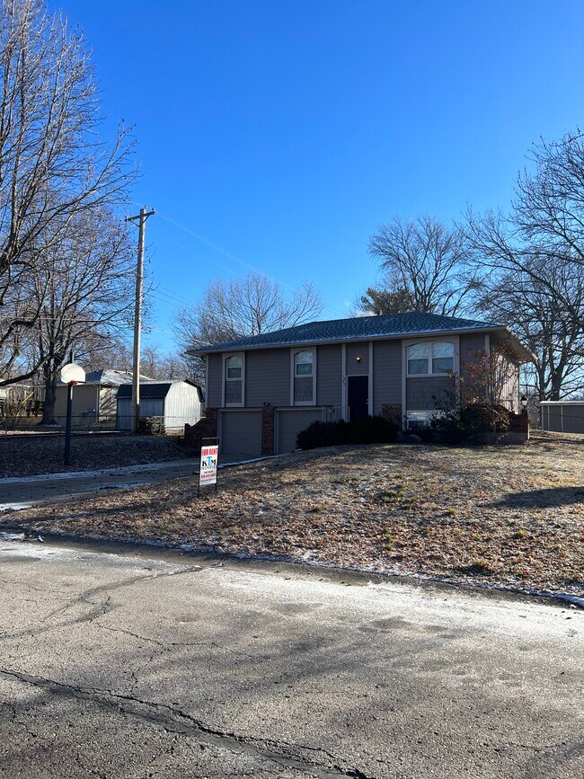 Foto del edificio - 1800 SE Abbey St