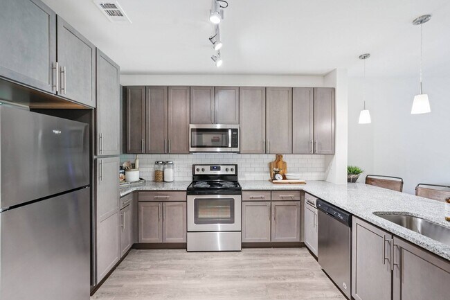 Foto del edificio - The Kirkwood Apartments at Edgewood