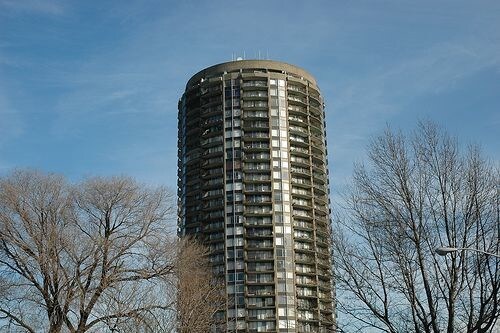 Primary Photo - 8200 Boulevard E