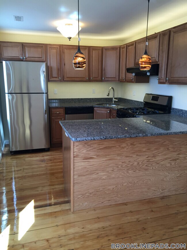 Building Photo - 5 Smythe St