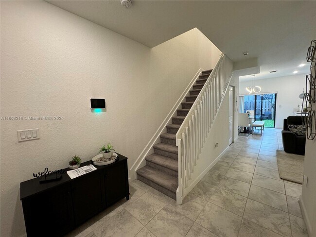 Foto del edificio - 24970 SW 112th Ct