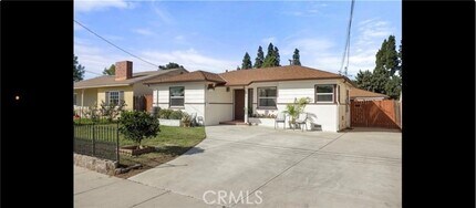 Building Photo - 719 S Walnut Ave