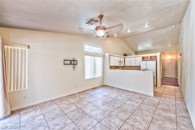 Building Photo - 1854 Vista Del Oso Way