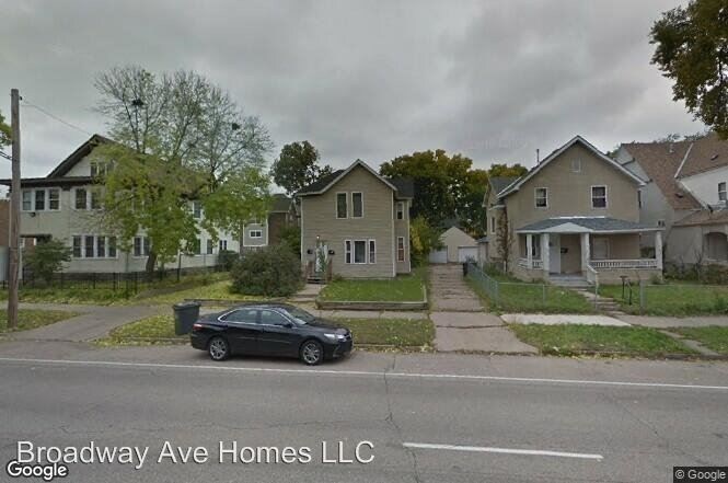 Foto principal - 2435 Portland Ave