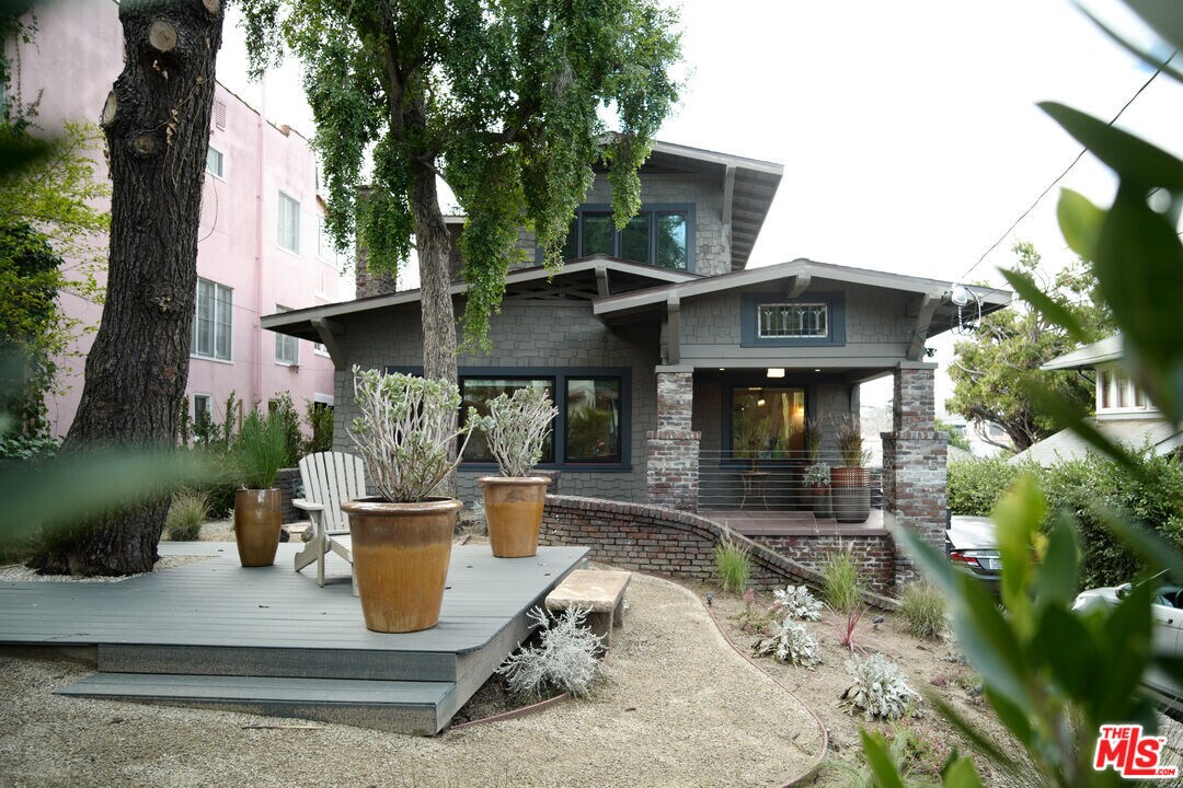 Primary Photo - 1363 Maltman Ave