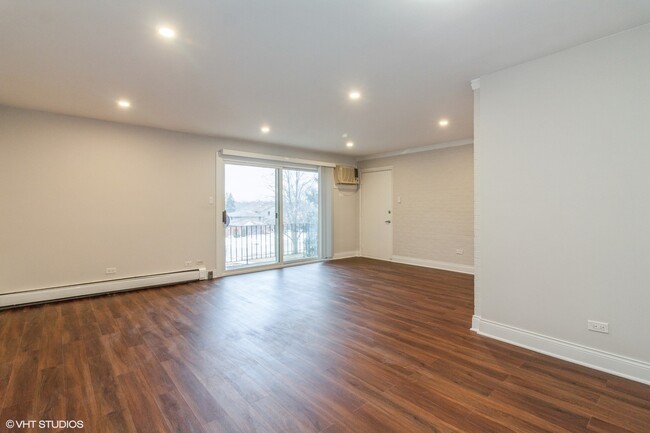 Foto del edificio - 8932 W 140th St